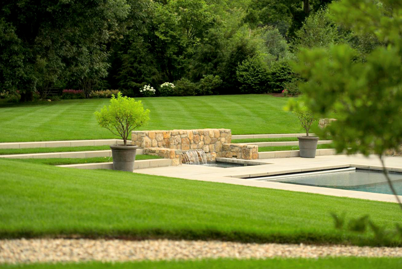 The LaurelRock Company - Residential Landscaping in CT - Green Farms - Pool with Water Feature