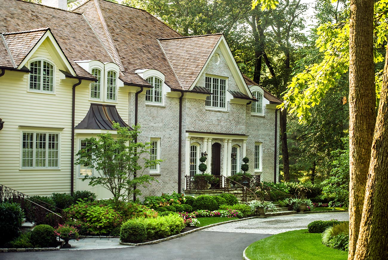 The LaurelRock Company - Residential Landscaping in CT - Back Country Manor - Driveway and Front Garden Entry