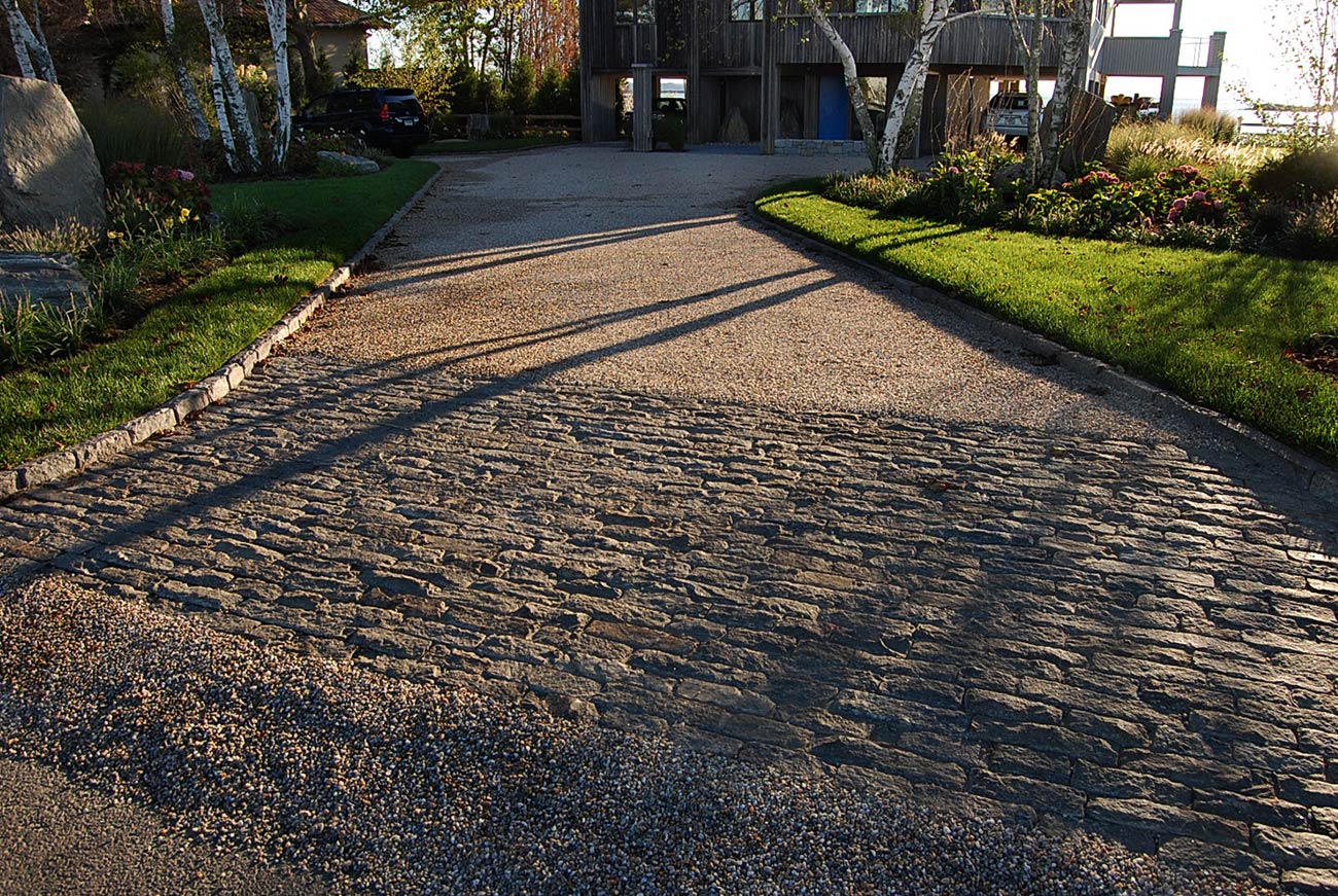 The LaurelRock Company - Residential Landscaping in CT - Bluff Point - Driveway Detail